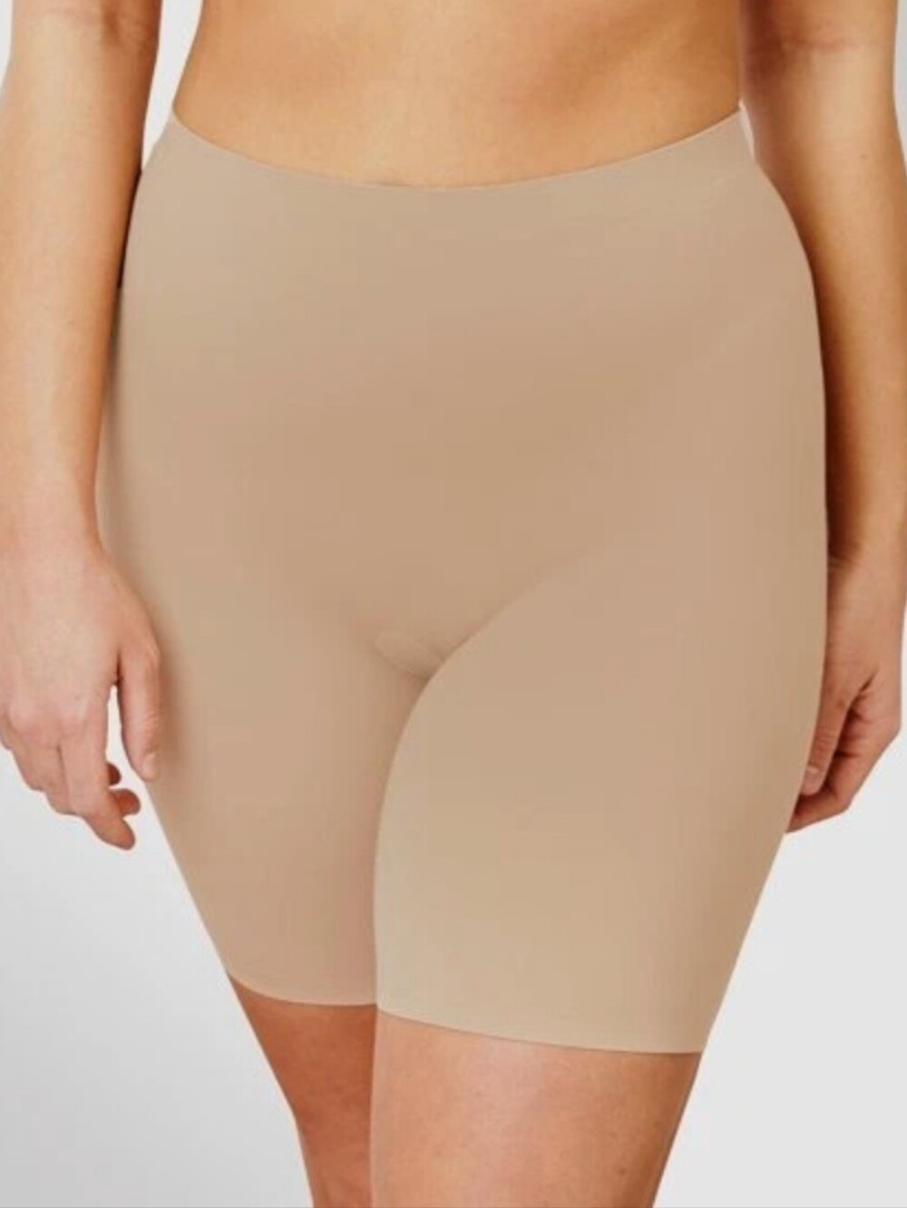 Maidenform Flexees Thigh Slimmer Cool Comfort Smoothing Seamless Short Tan Sz M
